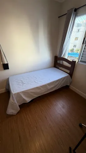 Cama de solteiro com colchão