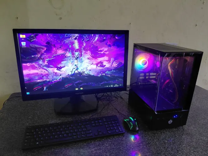VENDO/TROCO PC I5 SÉTIMA GERAÇÃO DDR4 WI-FI MONITOR TECLADO E MOUSE