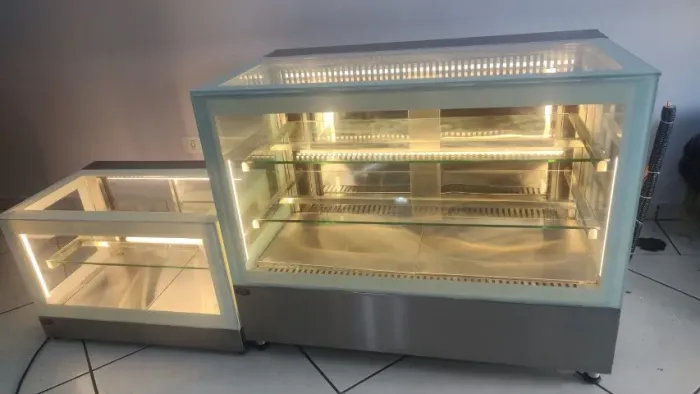 Vitrine refrigerada de sobrepor, para doces e bolos, Direto da fábrica.