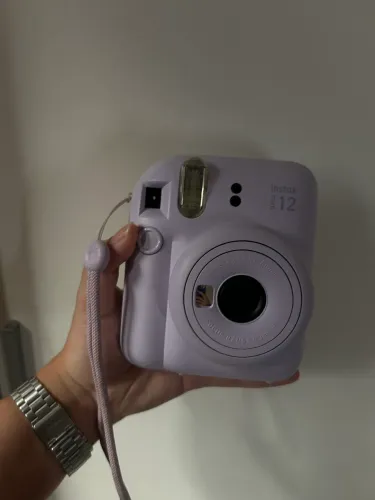 Câmera polaroide instax mini 12