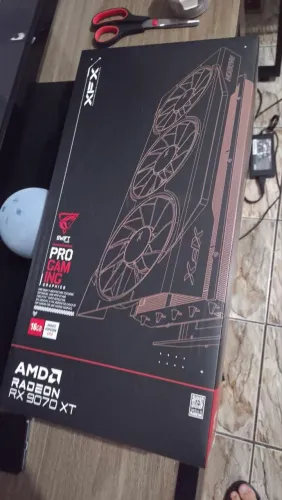 RX 9070 XT 16 GB XFX Swift Triple Fan Branca Lacrada