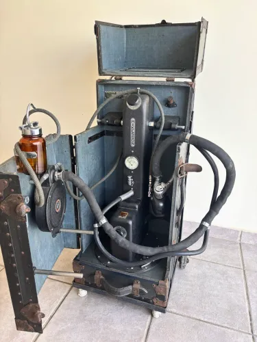 BAIXOU!!! RARO RESSUSCITADOR ANTIGO MCKESSON - Equipamento médico vintage completo