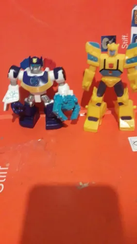 Bonecos Transformers
