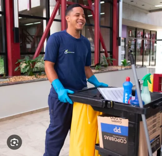 Auxiliar de serviços gerais