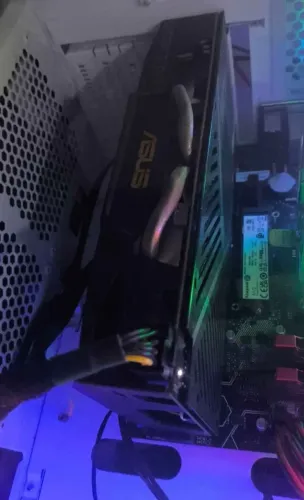 RTX 2060 ASUS 6GB GDDR6 - Excelente Estado - Funcionando Perfeitamente