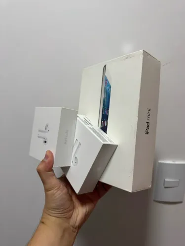 Caixa Apple vazias