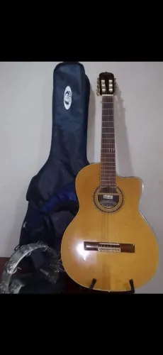 VIOLÃO ELETROACUSTICO STRINBERG AN98CN + CABO P10 + CORREIA + CAPA  + PANDEIRO MEIA LUA