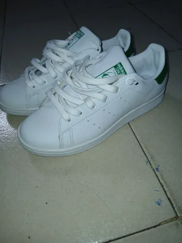 Vendo tênis