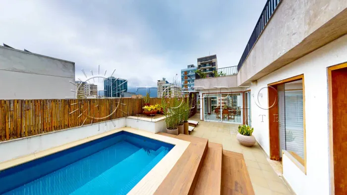 Cobertura em Ipanema com 3 quartos, 400m² com Vista para o Mar
