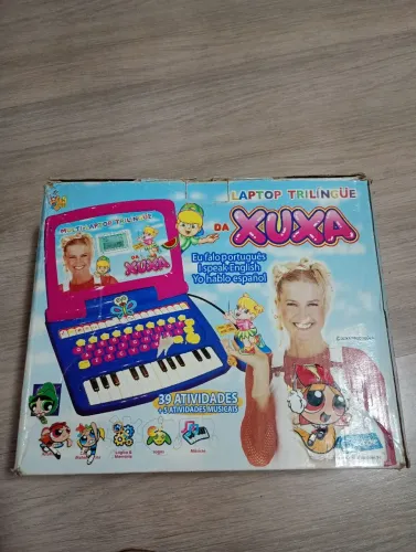 Multi laptop trilíngue Xuxa