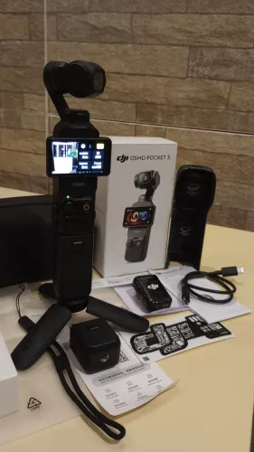 DJI Osmo Pocket 3 Creator Combo + Cartão  64 GB - Seminova aceito troca