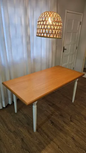 Mesa de madeira - Tampo de 1,60 x 0,80m