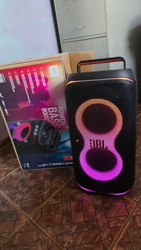 Caixa jbl 120 valor 1800 novinha