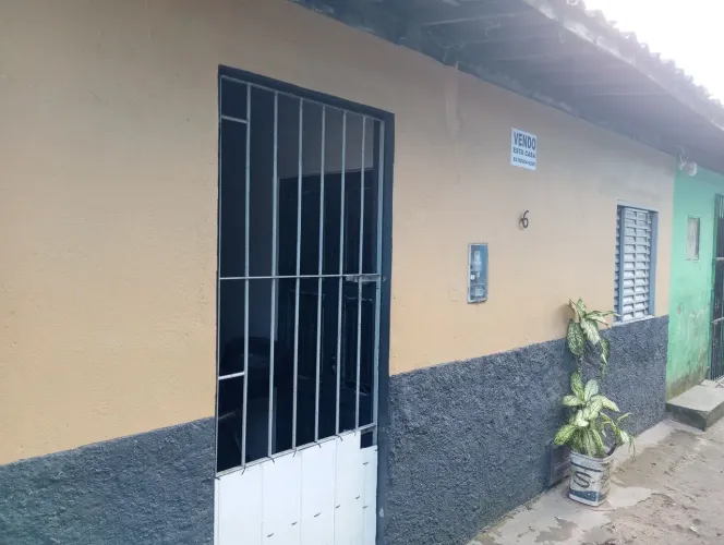 Vendo ou troco casa na Chica boa