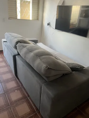 Sofá retrátil e reclinável