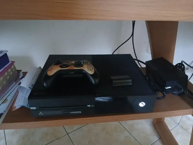 Xbox one fat em bom estado 