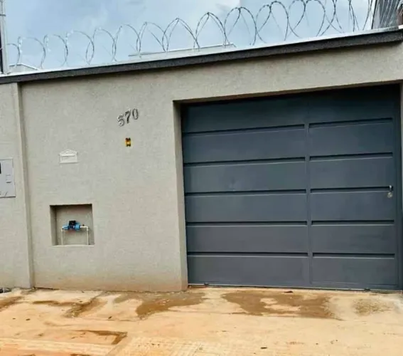 Vendo casa em Goiabeiras
