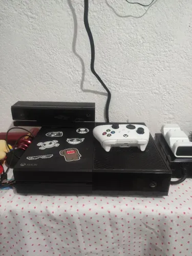 Xbox one 500Gb 104+ jogos