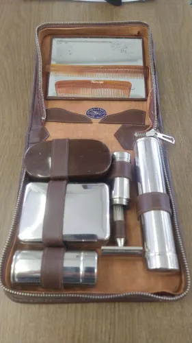 Kit Estojo de Barbeador Antigo Pugslay & Cia - Peça Vintage Colecionador