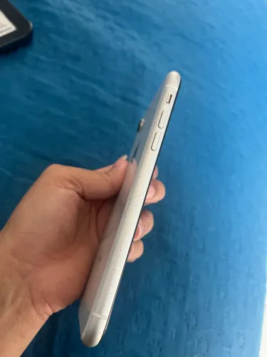 Vendo iPhone XR, 128 gb. Bateria 100%