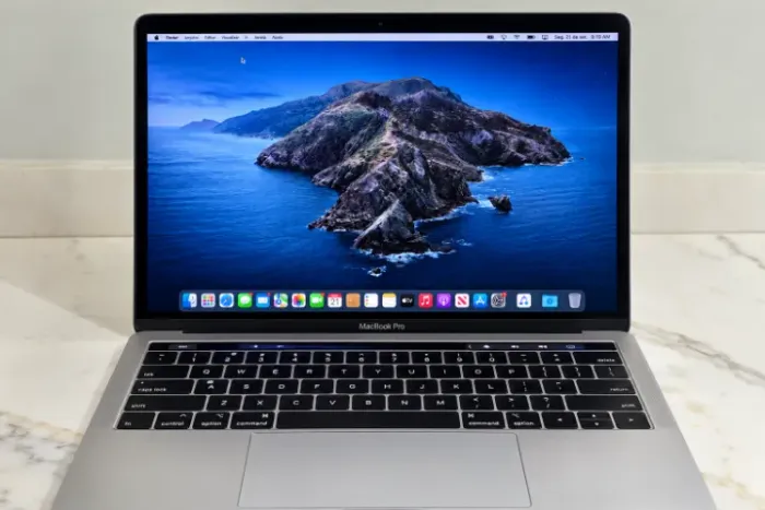 MacBook Pro 15" Retina i7 | 16GB RAM | SSD 512GB | Touch Bar | Touch ID