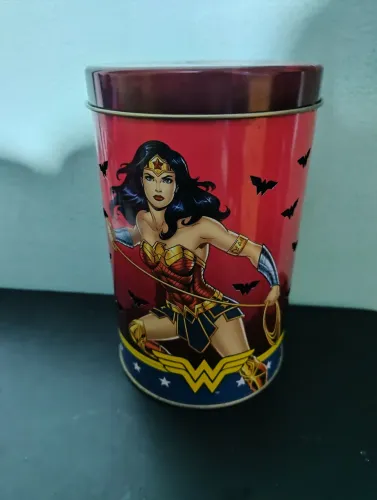 Luminaria Liga da Justiça Santa Edwiges Lata 100g Edição Especial Merry Christmas