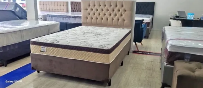 Cama casal (com molas) novo