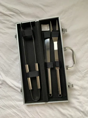 Maleta com kit churrasco Metrópole Stands
