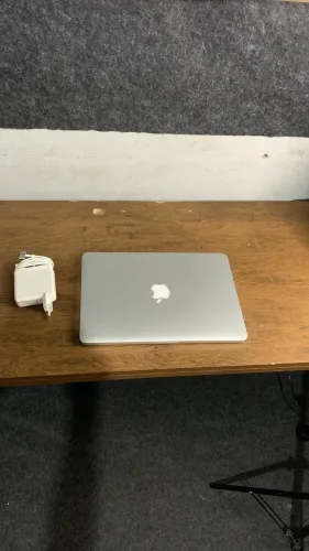 MacBook Pro i5