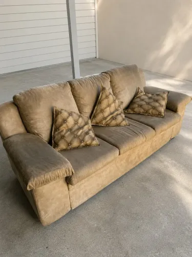 Sofa Tecido Beje 3 lugares + 3 almofadas