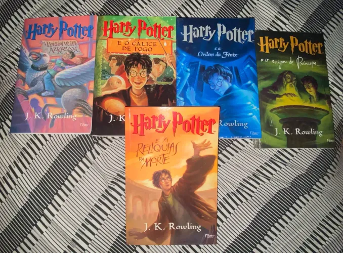 VENDO COLEÇÃO HARRY POTTER 
