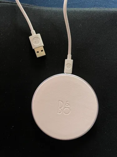 Bang & Olufsen Charging Pad 