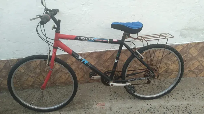 Bike Aro 26 com bagageiro 