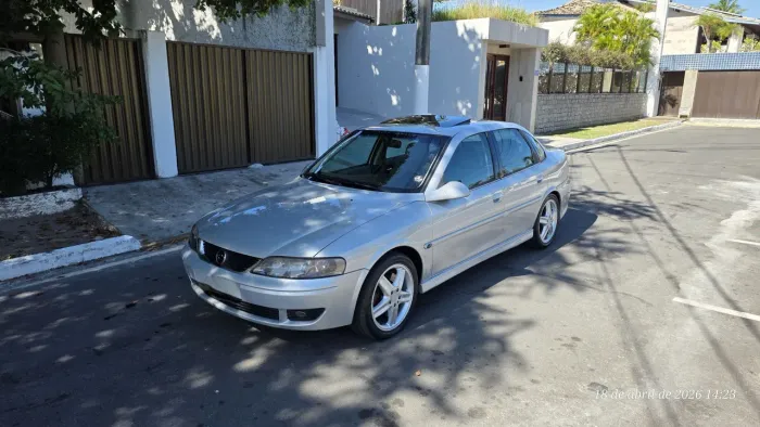 Chevrolet Vectra CD 2.2 16V / 2.0 16V Mec./aut. 2002