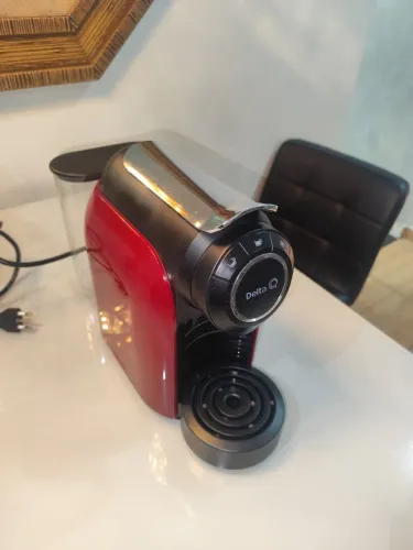 Cafeteira bem nova pouco uso