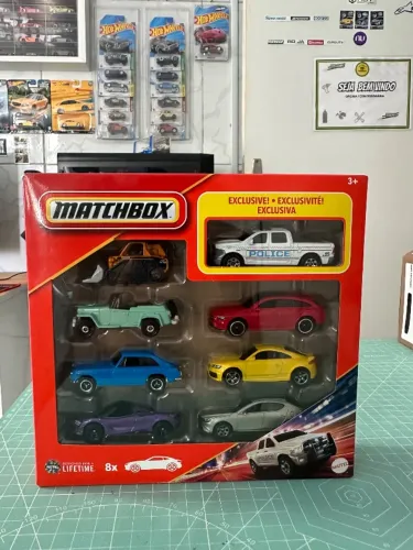 Pack com 8 Miniaturas Matchbox 