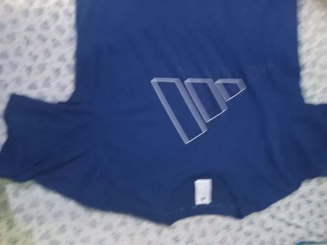 Usei uma vez. Camiseta adidas AZUL original GG. ACEITA TROCA E OFERTA.