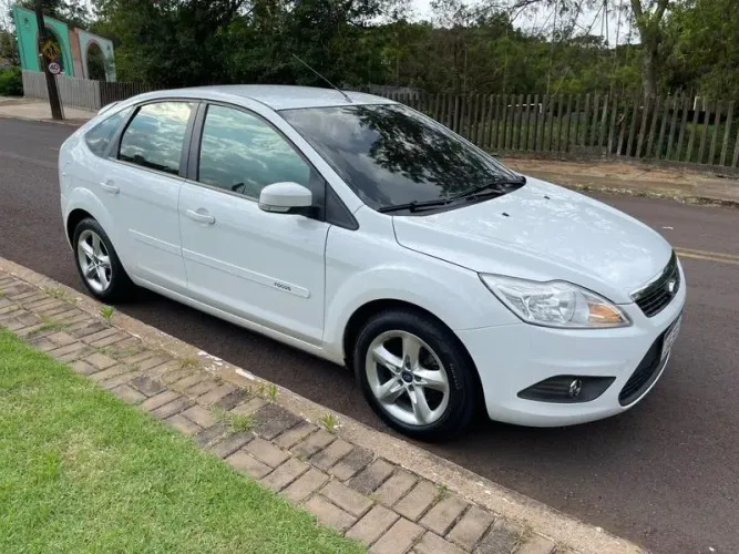 Ford Focus 1.6 S/se/se Plus Flex 8v/16v 5P 2013