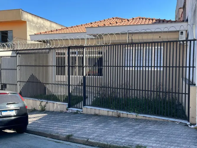 Alugo ,Excelente casa , confortável , Jd Eliane