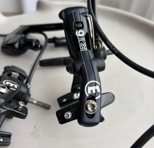 Freio hidráulico Magura RT6 + Manetes R6 TT