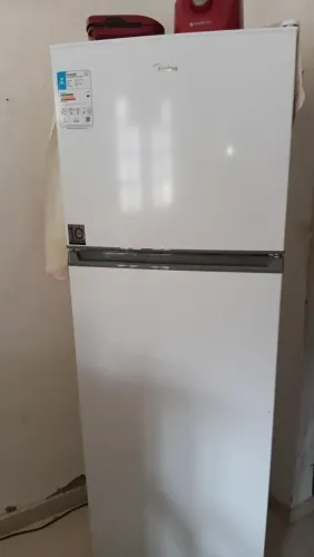 Geladeira Midea