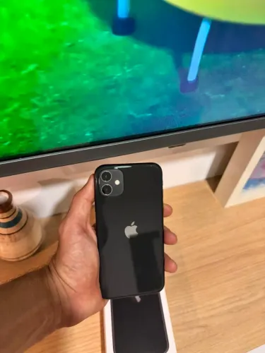 iPhone 11 128gb muito conservado 