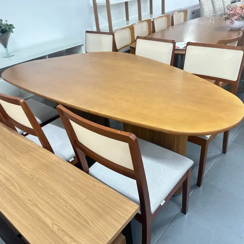 Mesa resistente de madeira pronta entrega 