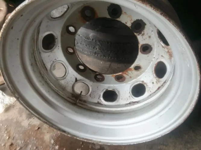 RODA 275//22,5 CAMINHAO 