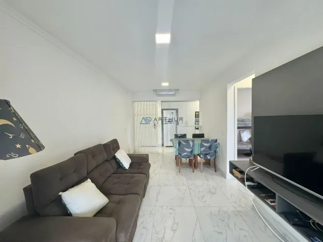 Apartamento à venda em Praia Grande no bairro Aviação com 2 Dormitórios