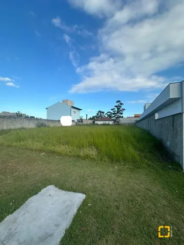 Excelente Terreno com Escritura Pública no Norte da Ilha.