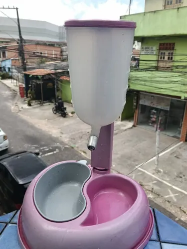 Bebedouro e comedouro PET