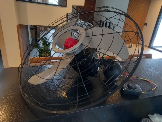 Vendo ventilador de Parede. 
