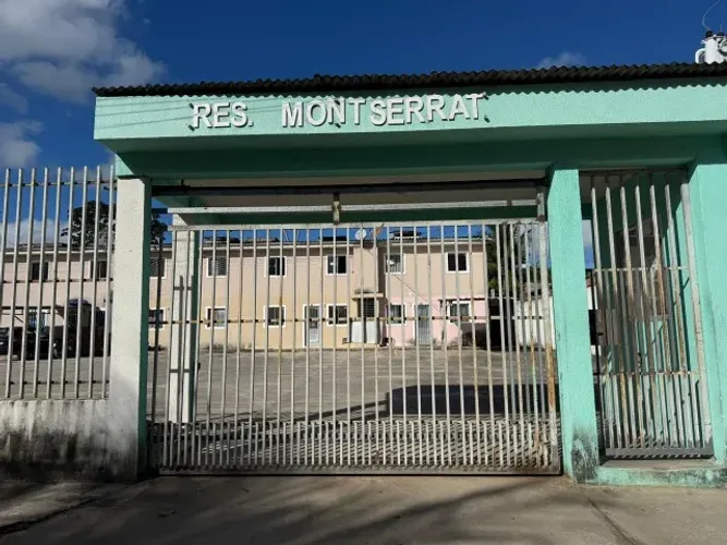 APARTAMENTO 1 ANDAR, COND FECHADO - C 3QTOS - RIO LARGO