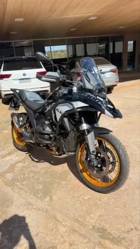Vendo GS1300r , nova sem detalhes